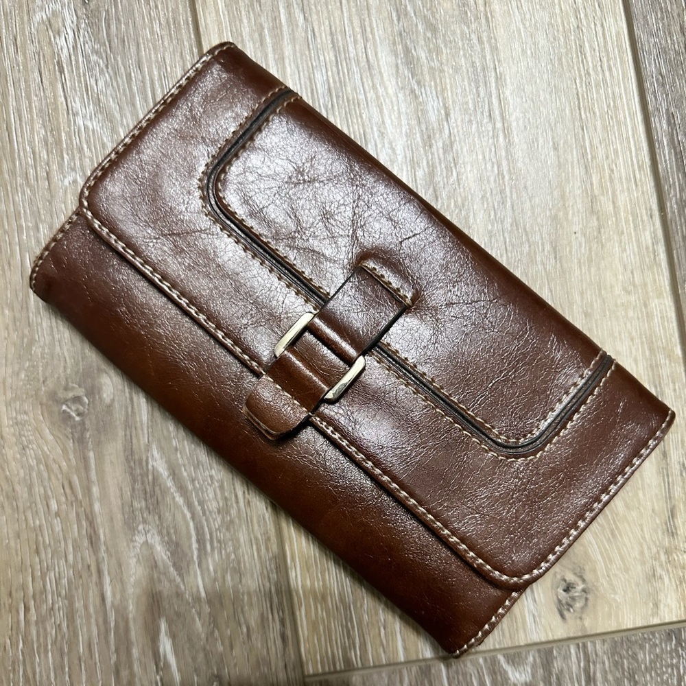 👛 Nine West brown wallet great condition and clean.